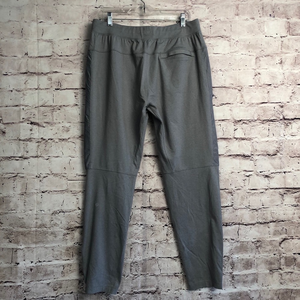 Lulu lemon 🍋 Men’s XL joggers